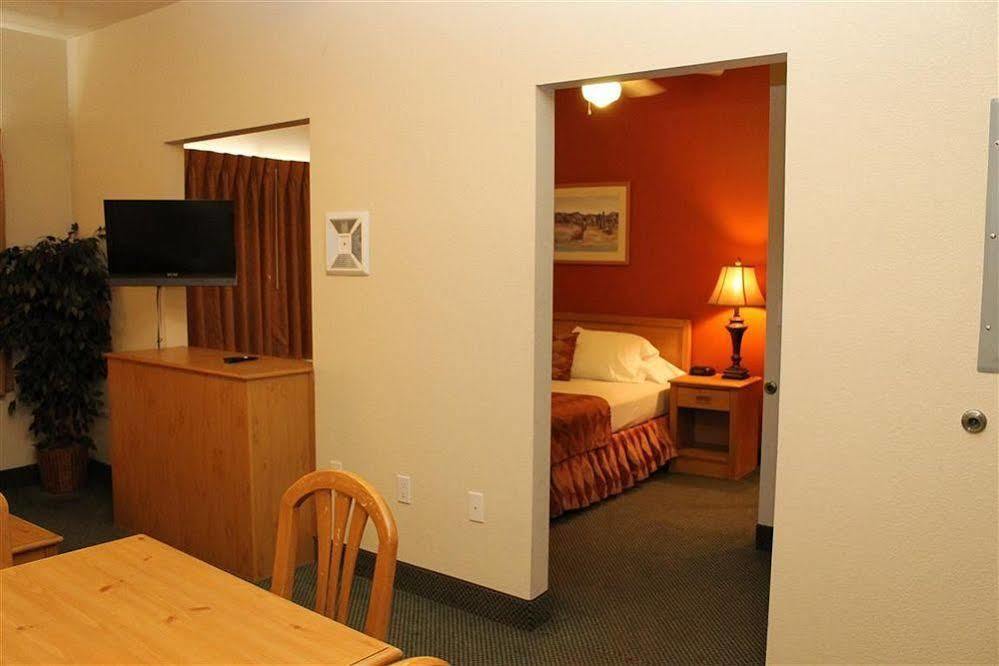 Island Suites Lake Havasu City Exterior foto